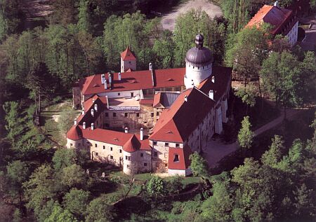 HRAD A ZÁMEK GRABŠTEJN