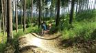 SINGLETRAILS BÍLÁ